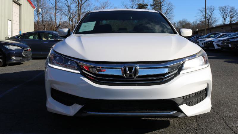 Used 2017 Honda Accord Sport Special Edition image 2
