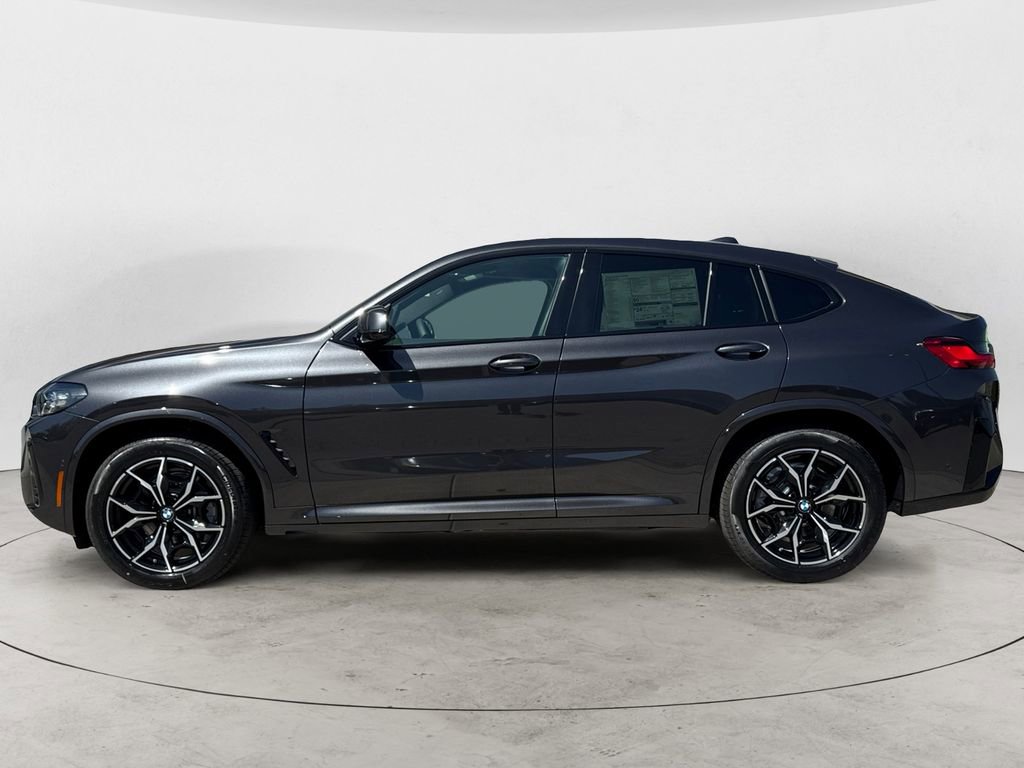Used 2025 BMW X4 xDrive30i w/ Premium Package AWD/4WD image 4