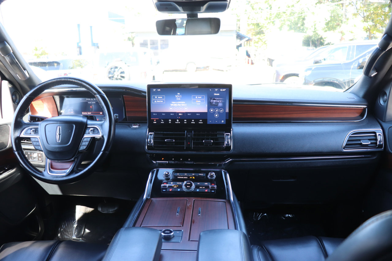Used 2024 Lincoln Navigator L 4WD image 18