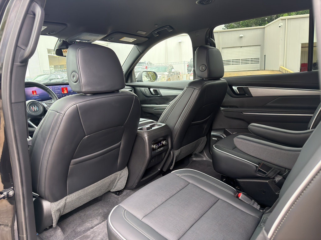 Used 2026 Buick Enclave Preferred FWD image 18