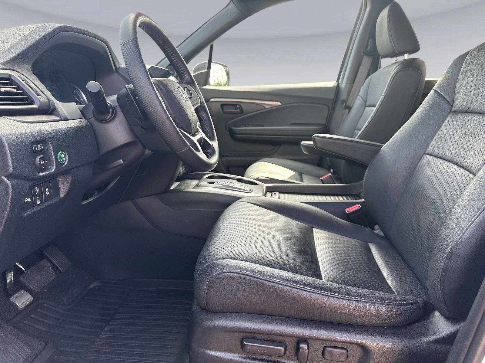 Used 2023 Honda Passport EX-L image 21