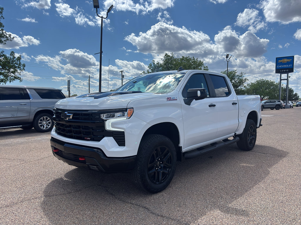Used 2026 Chevrolet Silverado 1500 LT Trail Boss w/ LT Trail Boss Premium Package AWD/4WD image 4