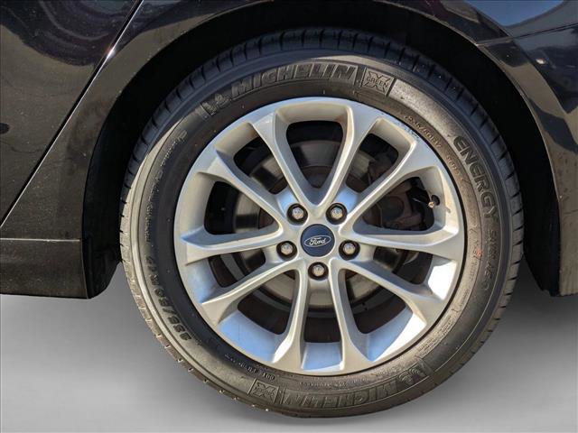 Used 2019 Ford Fusion SE image 9