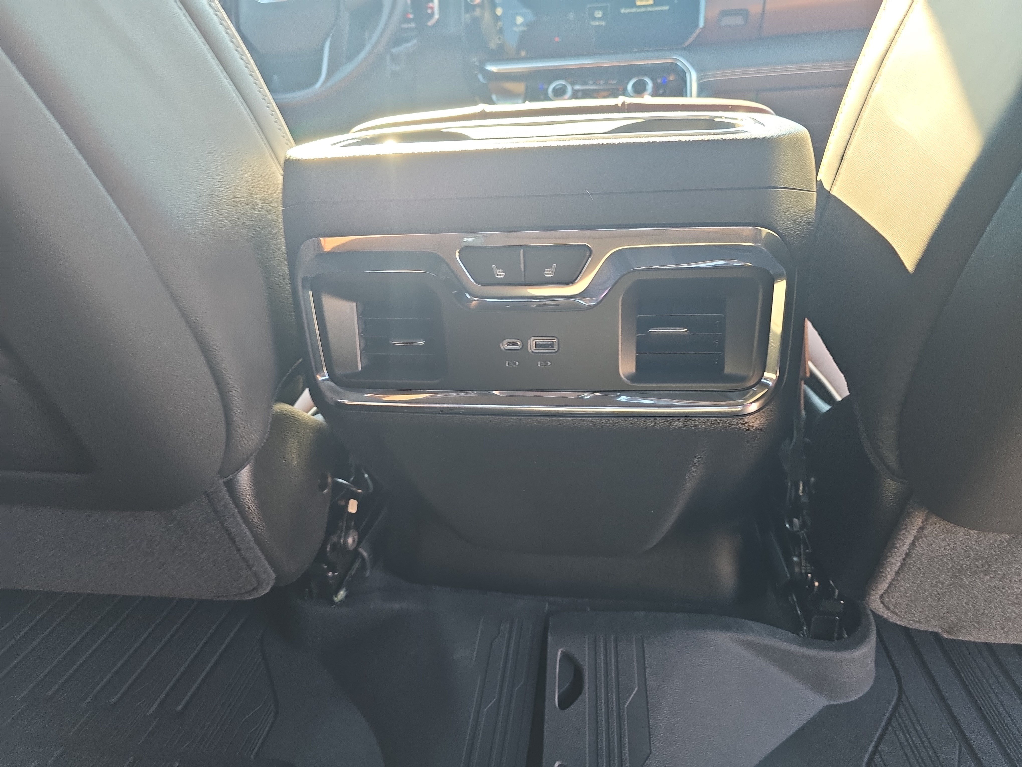 Used 2026 GMC Sierra 2500 Denali Ultimate AWD/4WD image 12