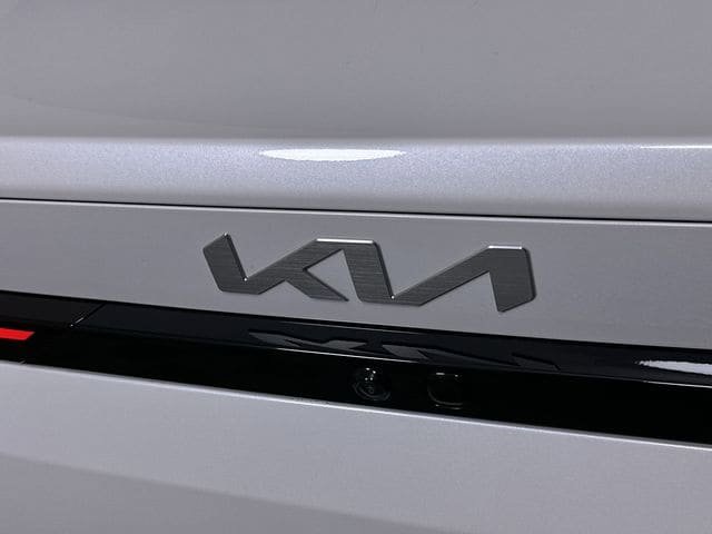 Used 2025 Kia K4 GT-Line FWD image 32