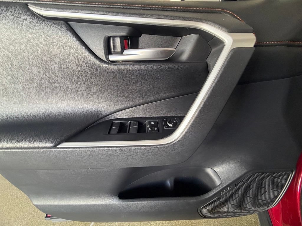 Used 2019 Toyota RAV4 Adventure AWD/4WD image 21