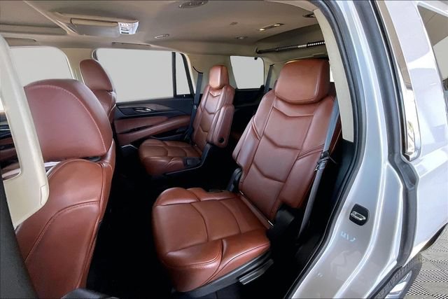 Used 2018 Cadillac Escalade Premium Luxury w/ LPO, Radiant Package AWD/4WD image 16