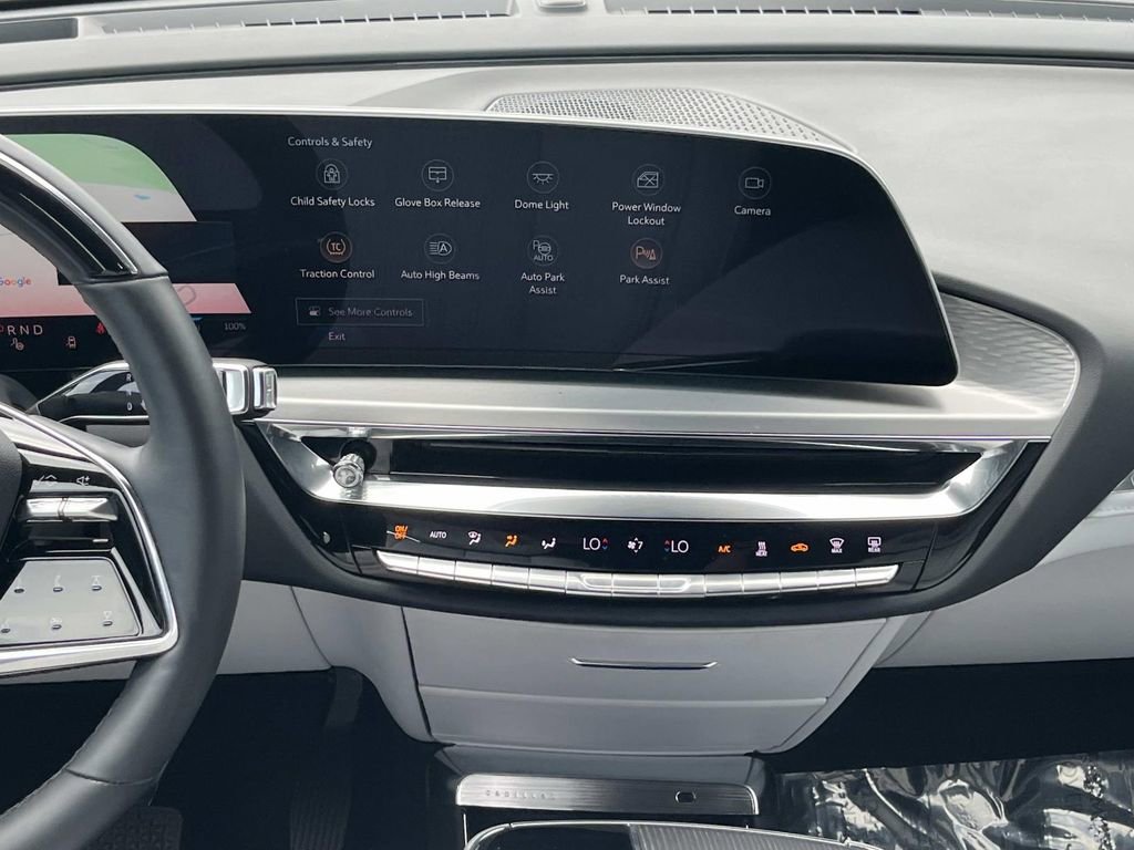 Used 2025 Cadillac Lyriq Sport AWD/4WD image 16