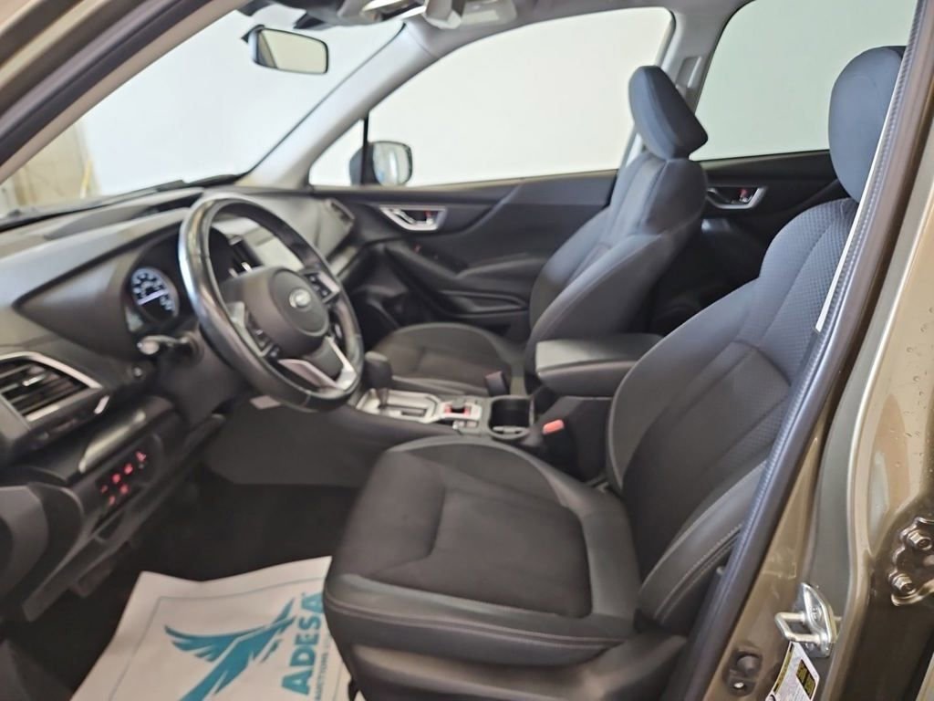 Used 2023 Subaru Forester Premium AWD/4WD image 7