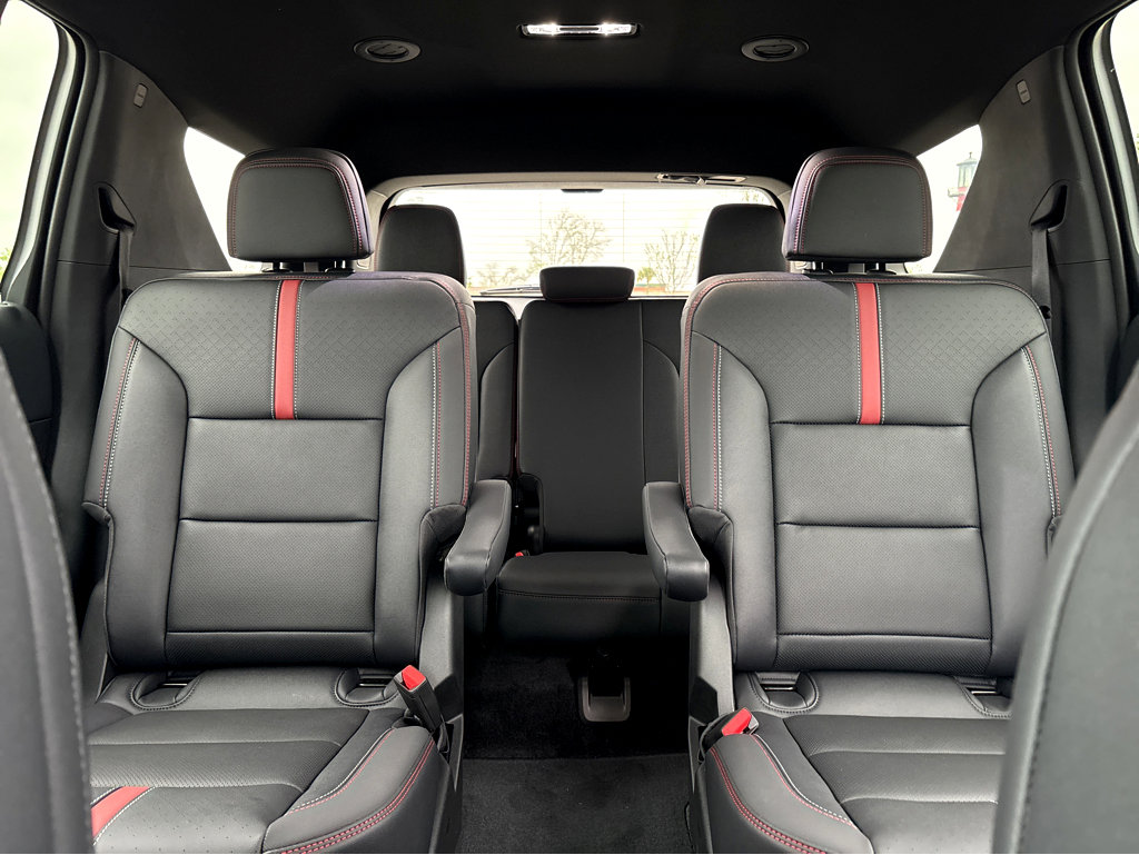 Used 2026 Chevrolet Traverse RS image 7