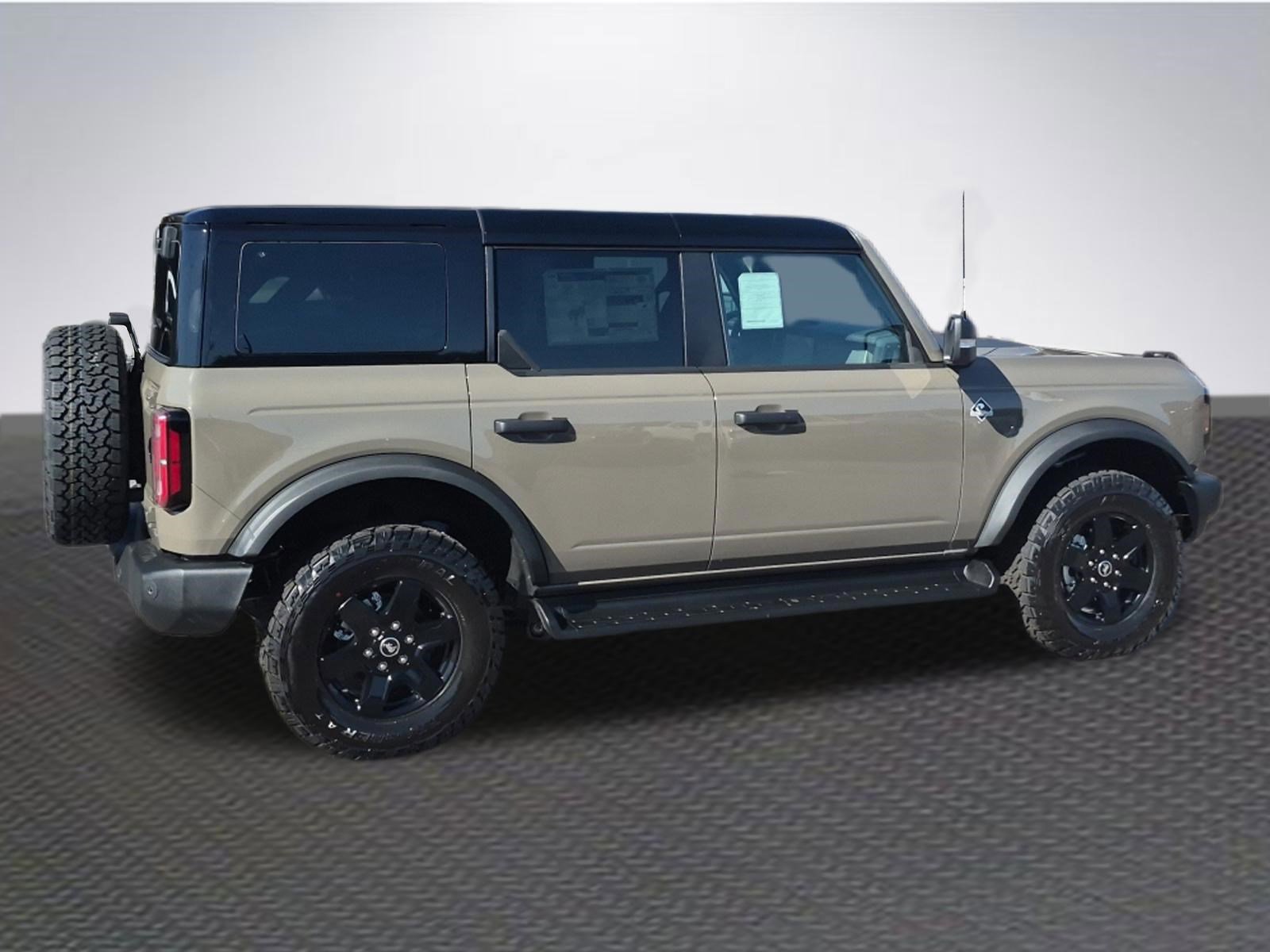 New 2025 Ford Bronco Outer Banks image 4