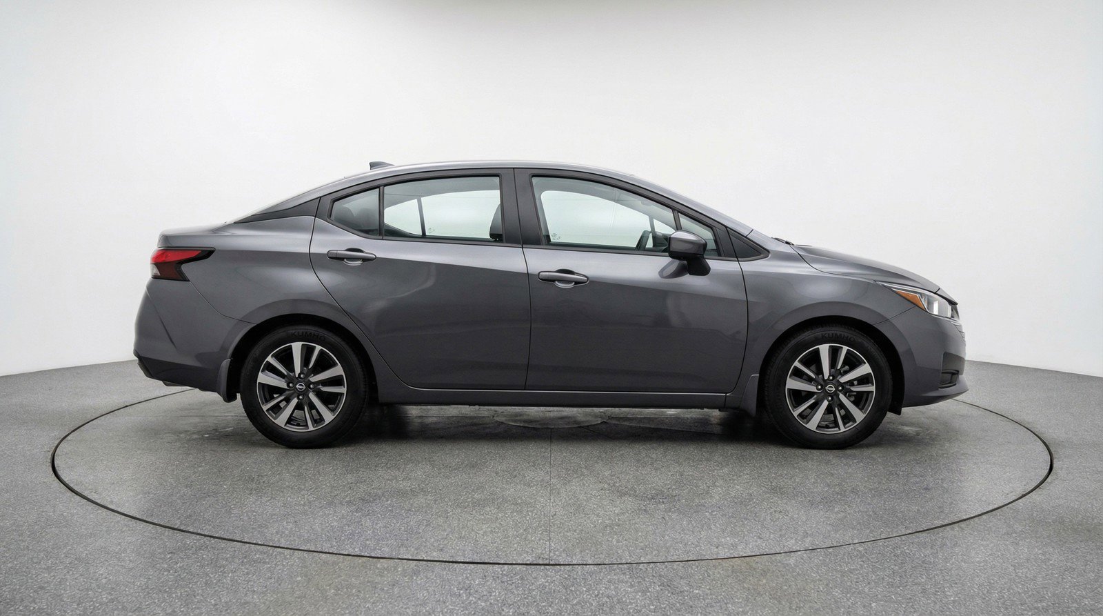Used 2025 Nissan Versa SV image 11