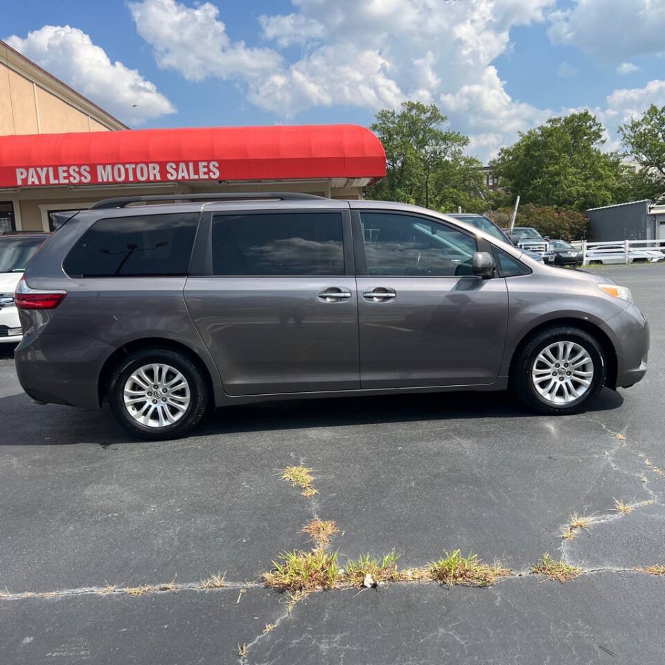 Used 2015 Toyota Sienna XLE FWD image 5