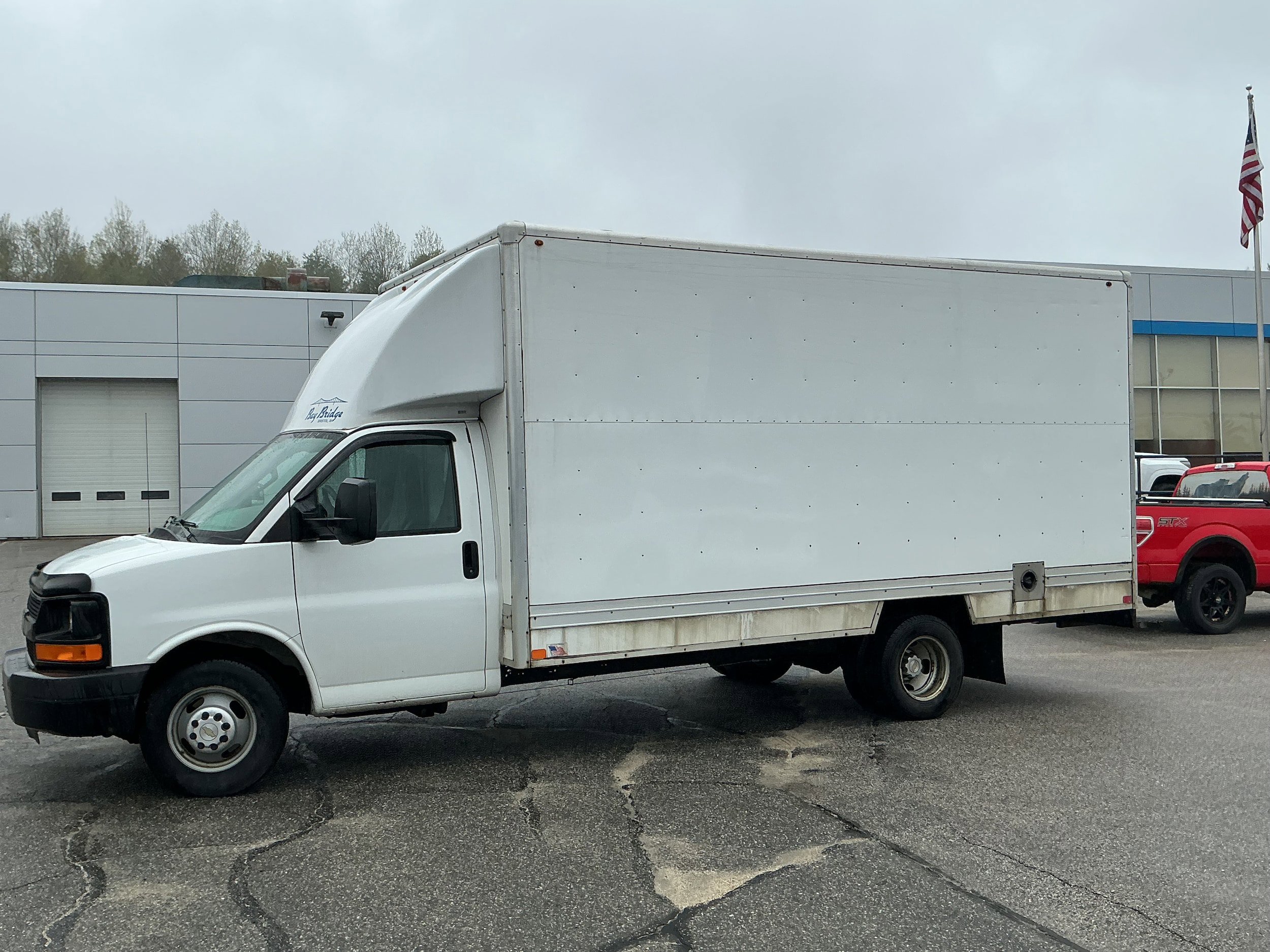 Used 2016 Chevrolet Express 3500 Extended RWD image 1