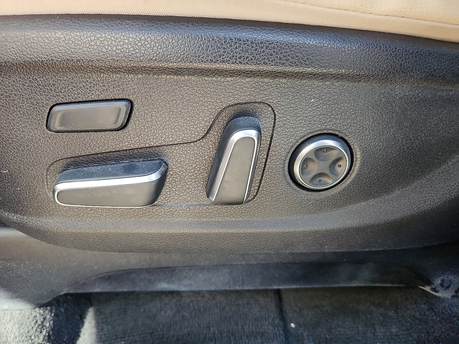 Used 2024 Hyundai Palisade Limited image 14