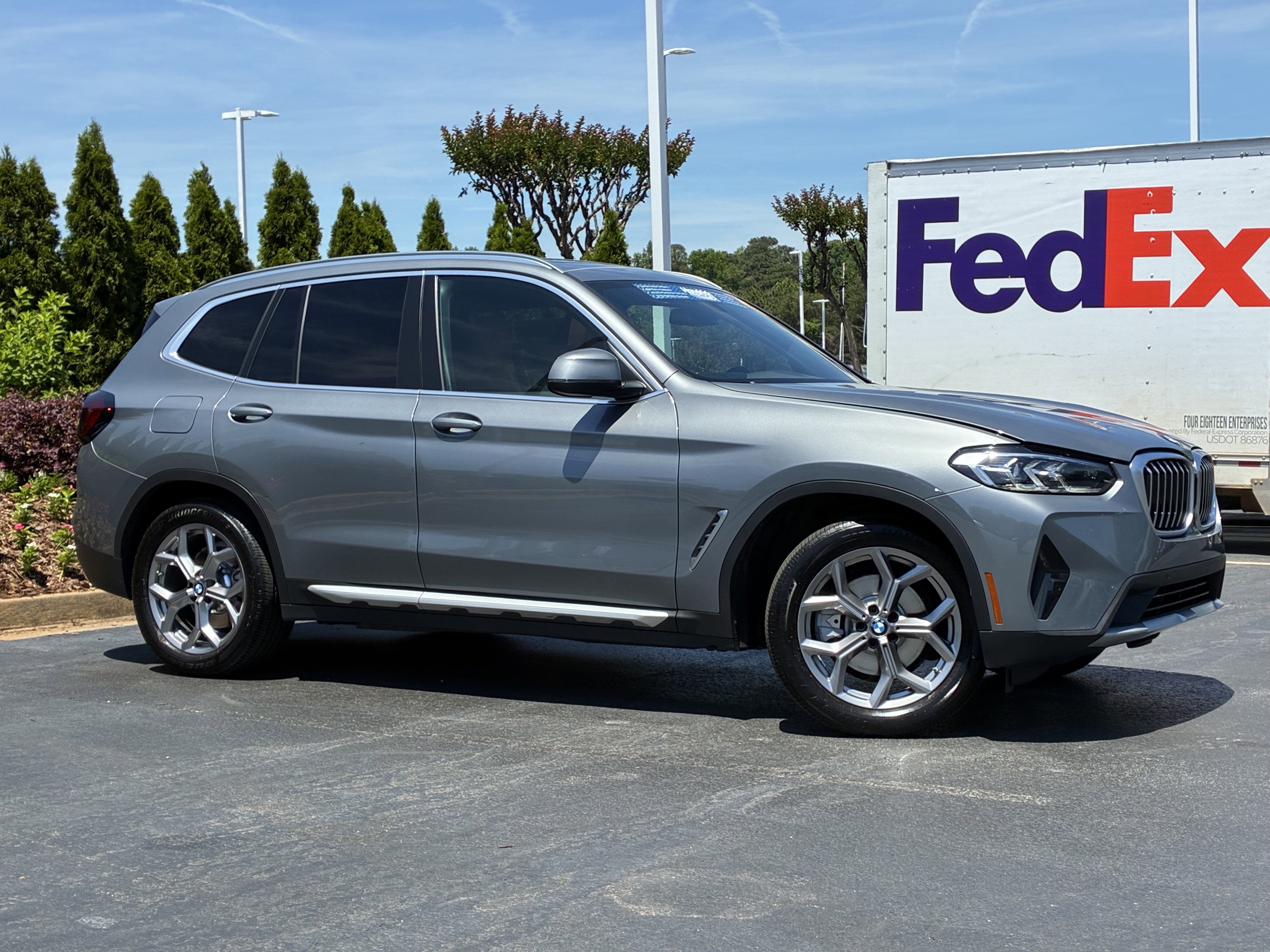 Used 2023 BMW X3 xDrive30i w/ Premium Package AWD/4WD image 3