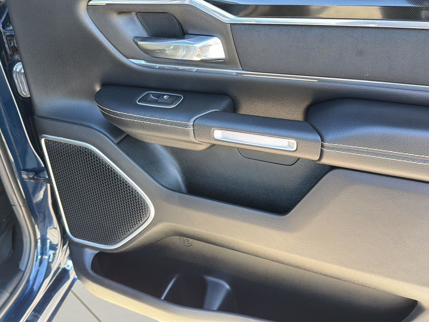 Used 2021 RAM 1500 Laramie w/ Sport Appearance Package image 26