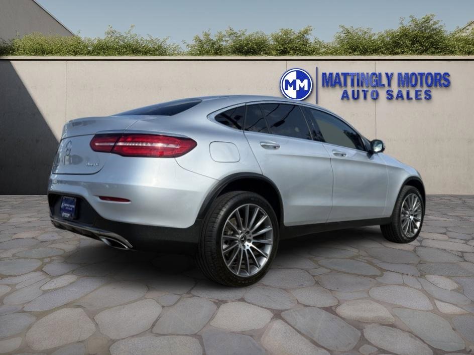 Used 2017 Mercedes-Benz GLC 300 4MATIC Coupe image 3
