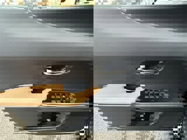 Used 2023 Lexus UX 250h AWD w/ Premium Package image 18