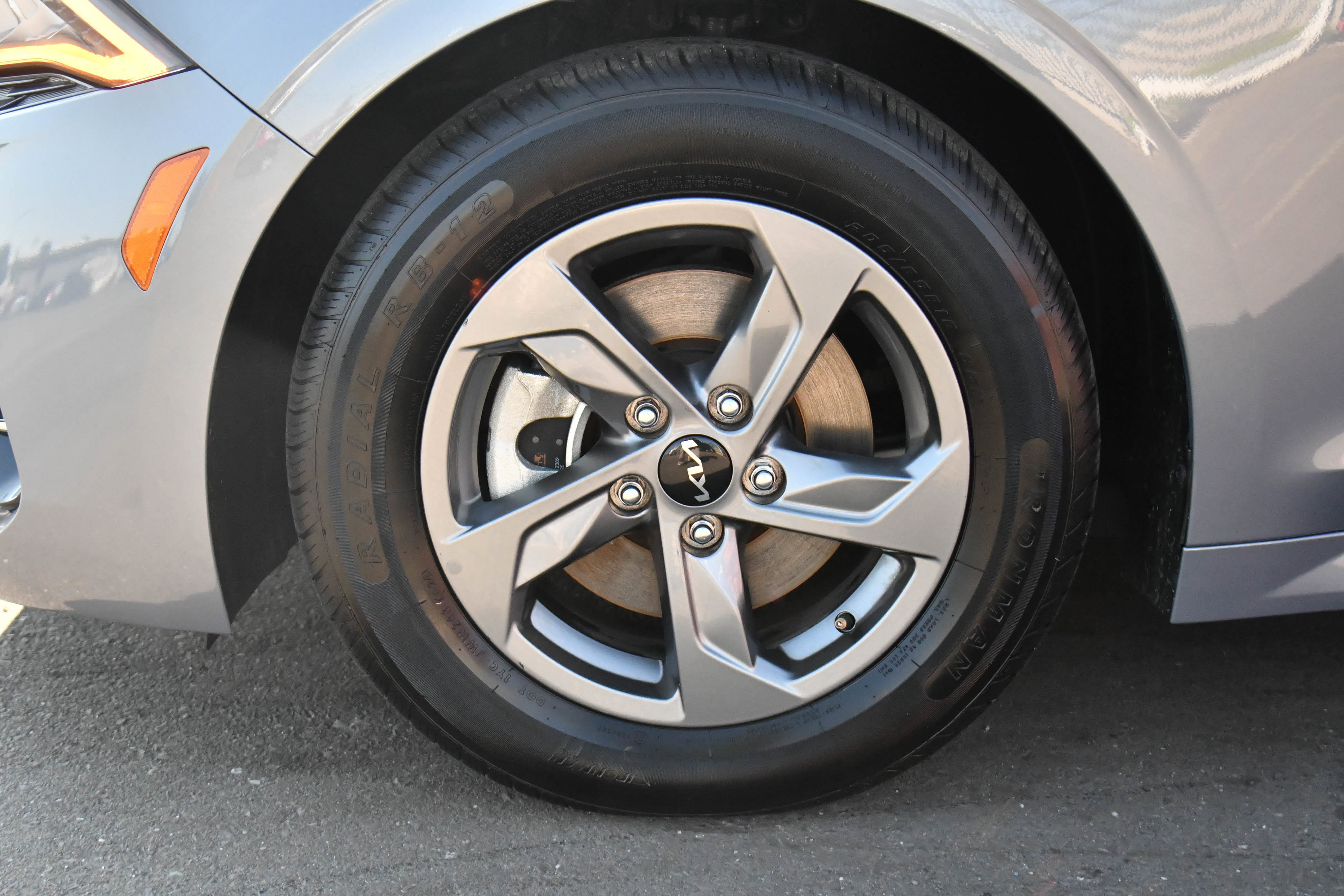 Used 2023 Kia K5 LXS image 12