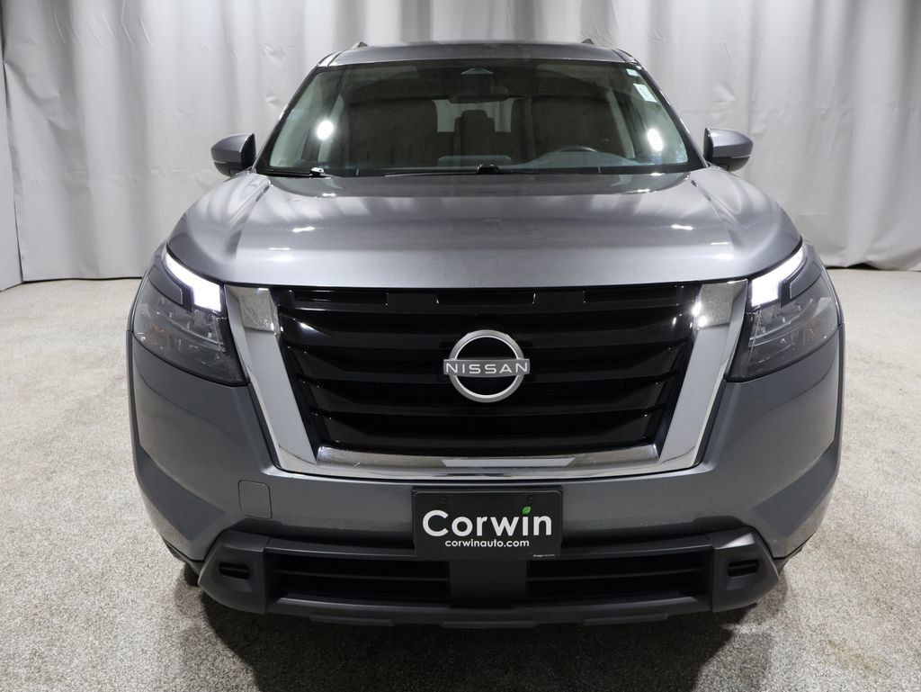 Used 2024 Nissan Pathfinder SV image 9