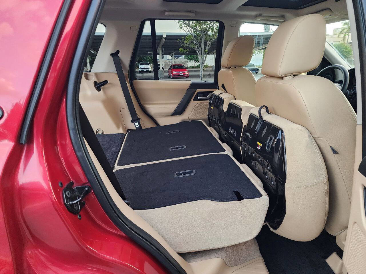 Used 2008 Land Rover LR2 HSE image 40