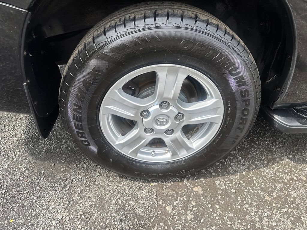 Used 2012 Toyota Sequoia SR5 AWD/4WD image 24