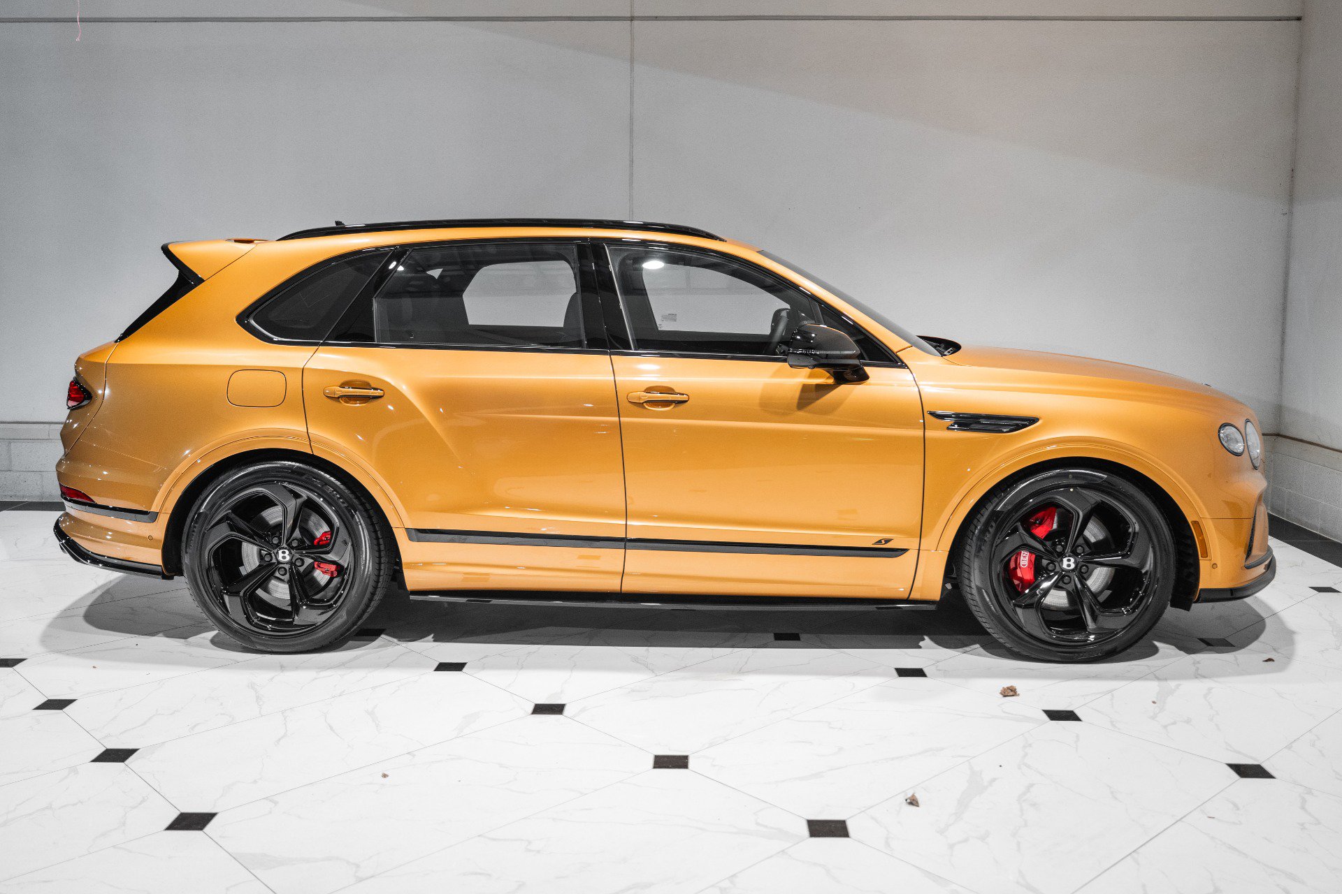 New 2025 Bentley Bentayga image 5