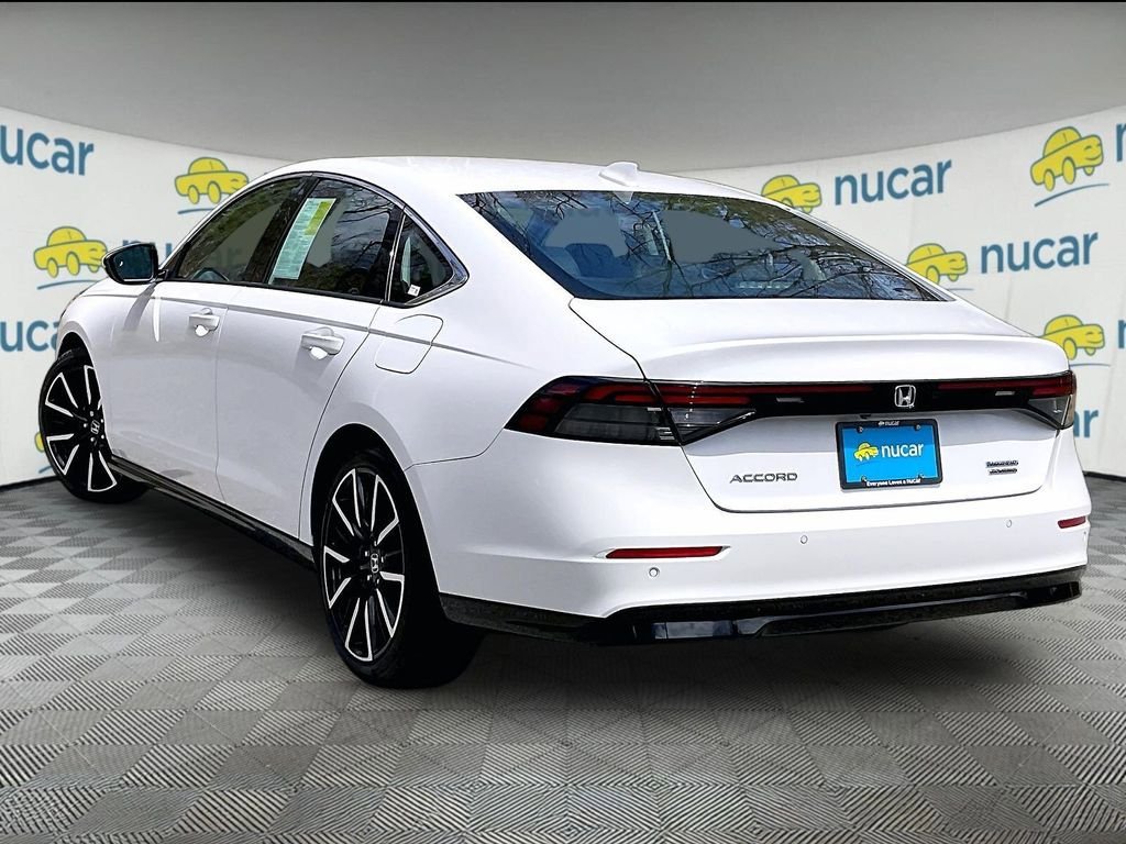 Used 2025 Honda Accord Touring image 4