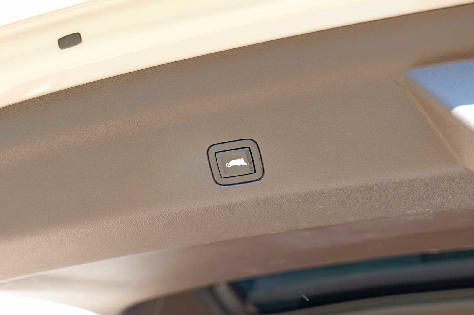 Used 2021 GMC Yukon XL SLT w/ SLT Luxury Plus Package image 31