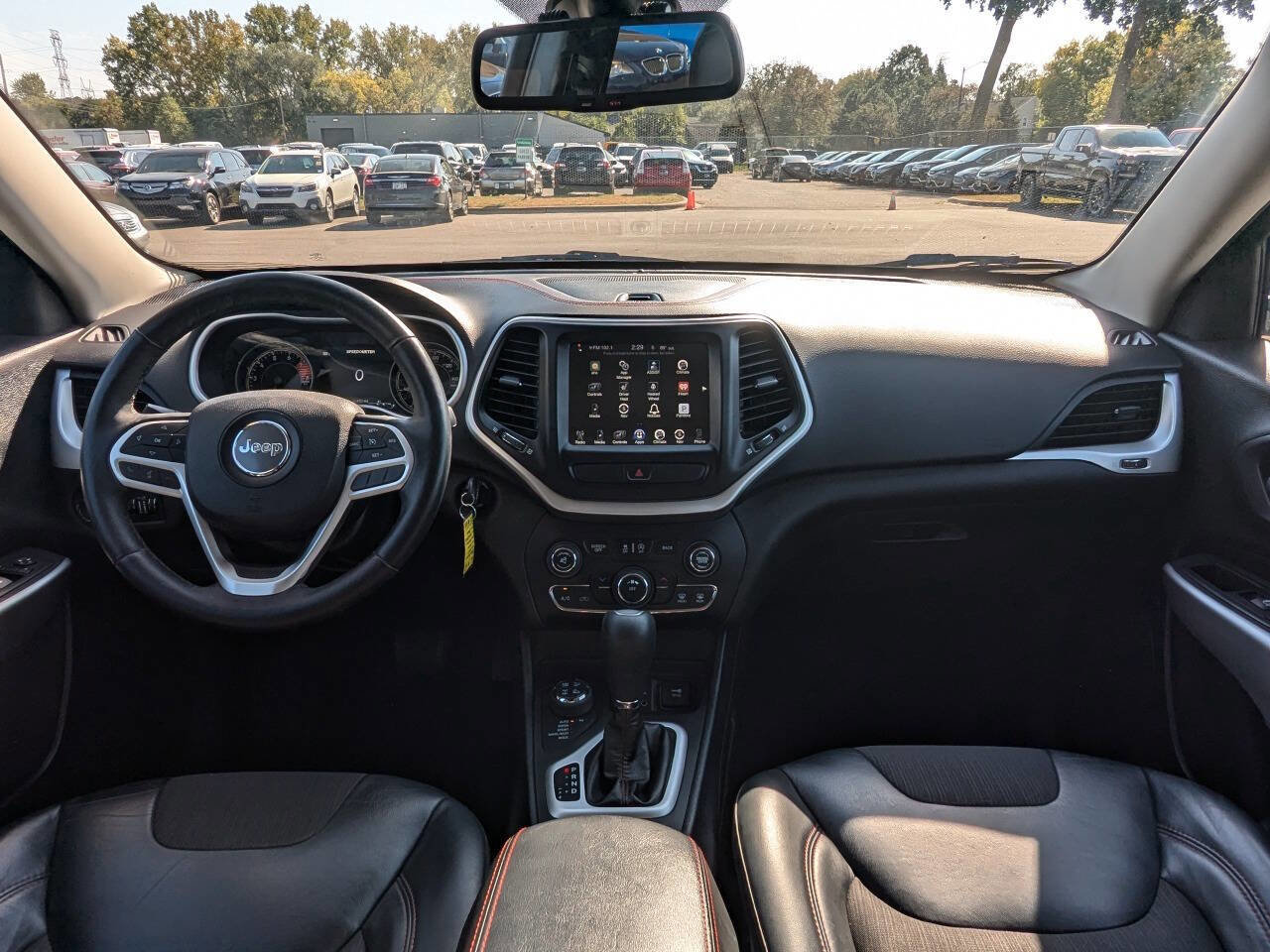 Used 2017 Jeep Cherokee Trailhawk w/ Cold Weather Group image 4