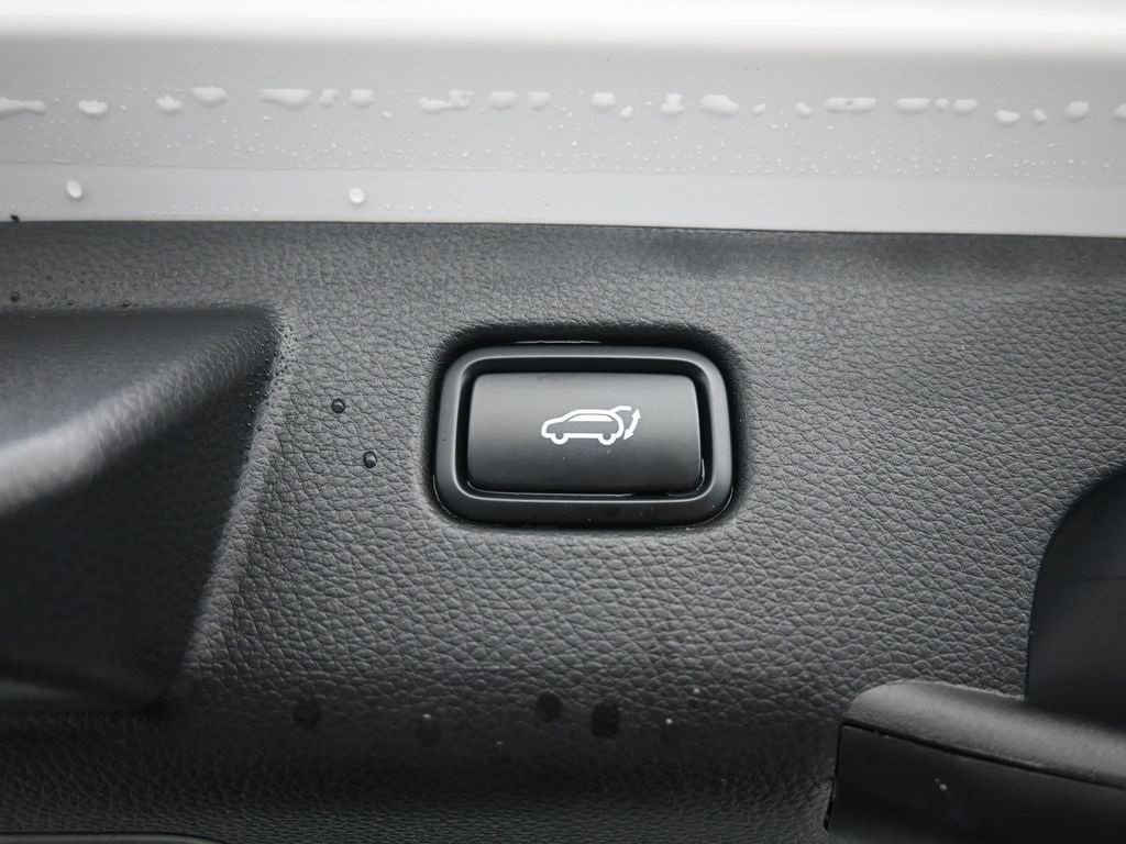 Certified 2025 Kia Seltos SX w/ SX Sunroof Package image 24