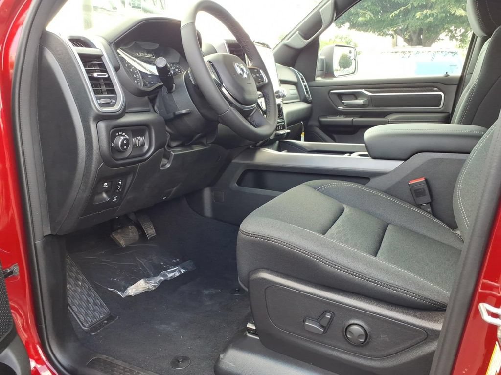 New 2026 RAM 1500 Big Horn AWD/4WD image 9