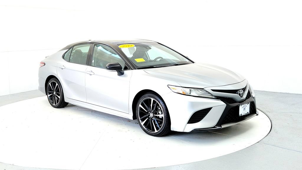 Used 2019 Toyota Camry XSE w/ Navigation Package FWD image 7