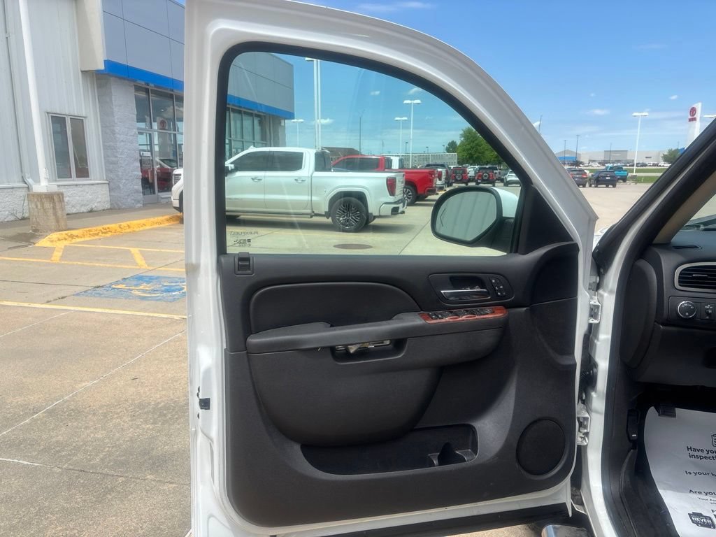 Used 2013 GMC Sierra 1500 SLT w/ SLT Convenience Package AWD/4WD image 12