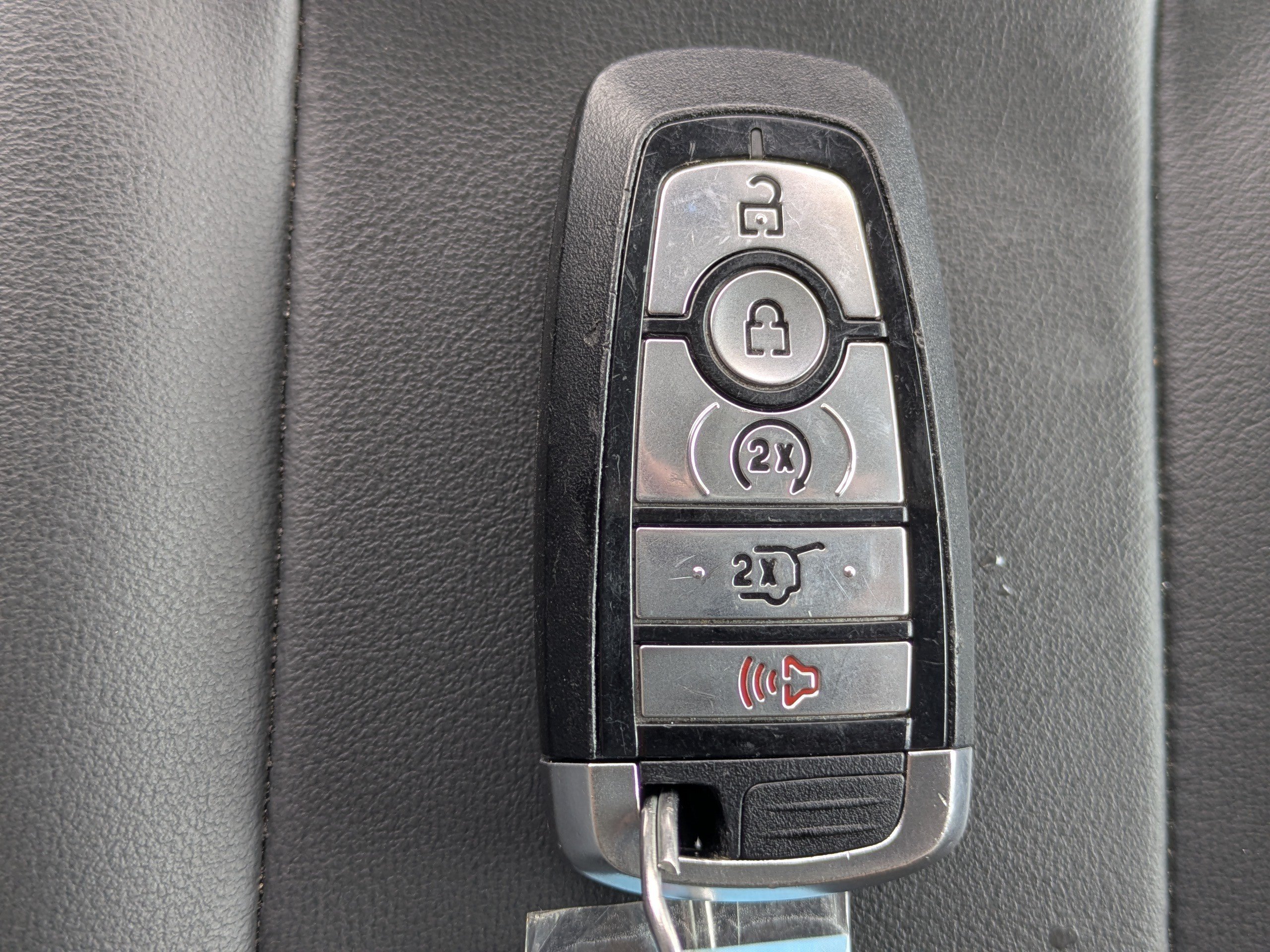 Used 2025 Ford Expedition Active RWD image 29