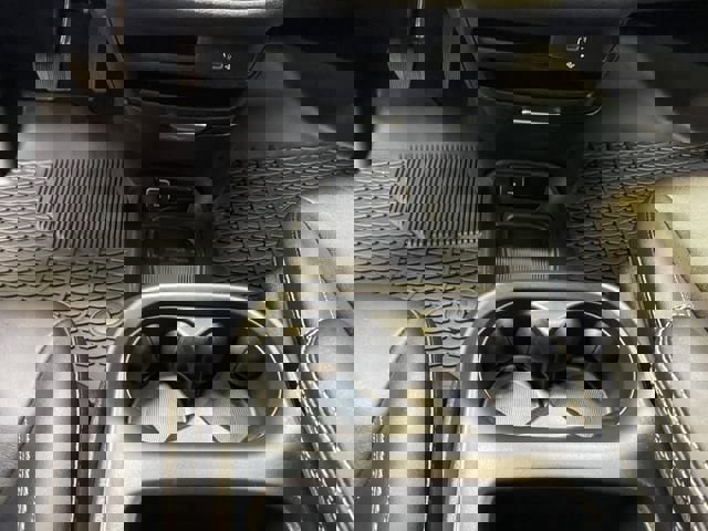 Used 2026 Chrysler Pacifica Select image 47