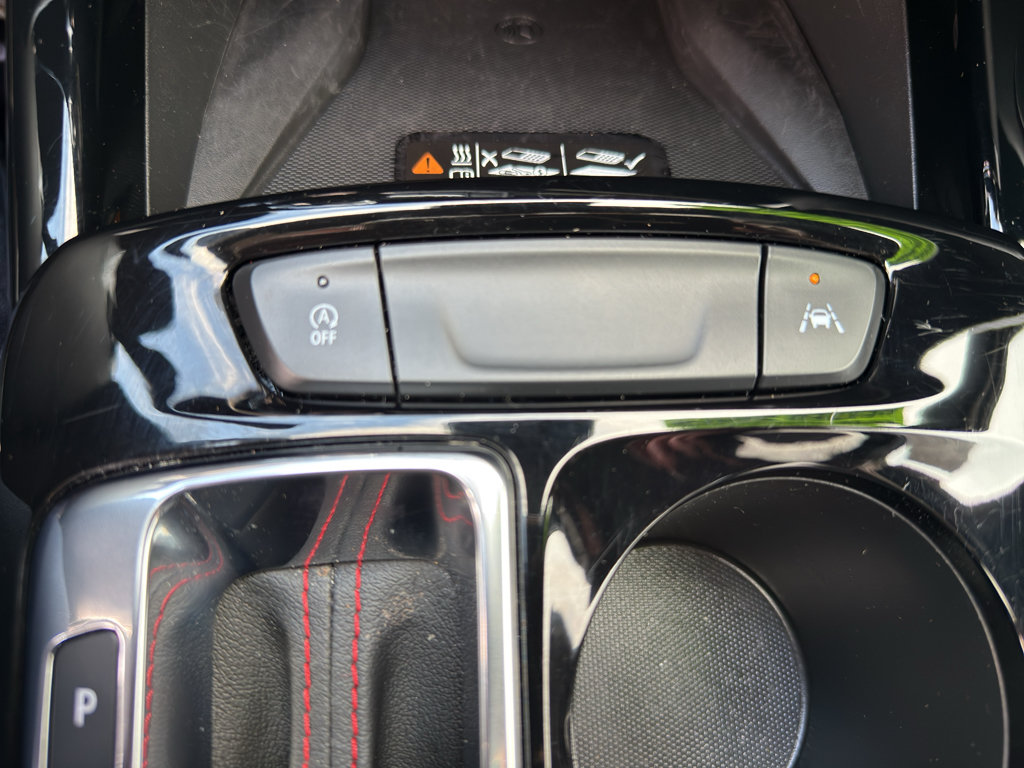 Used 2025 Chevrolet Trax RS w/ Sunroof Package FWD image 32