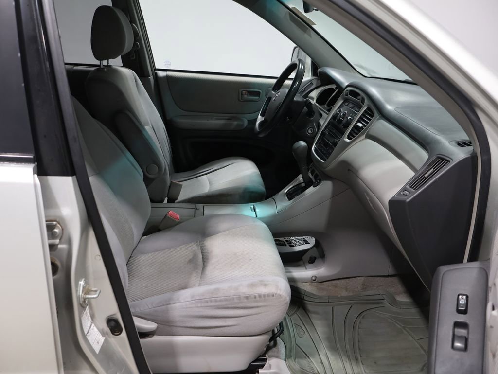 Used 2004 Toyota Highlander V6 image 4