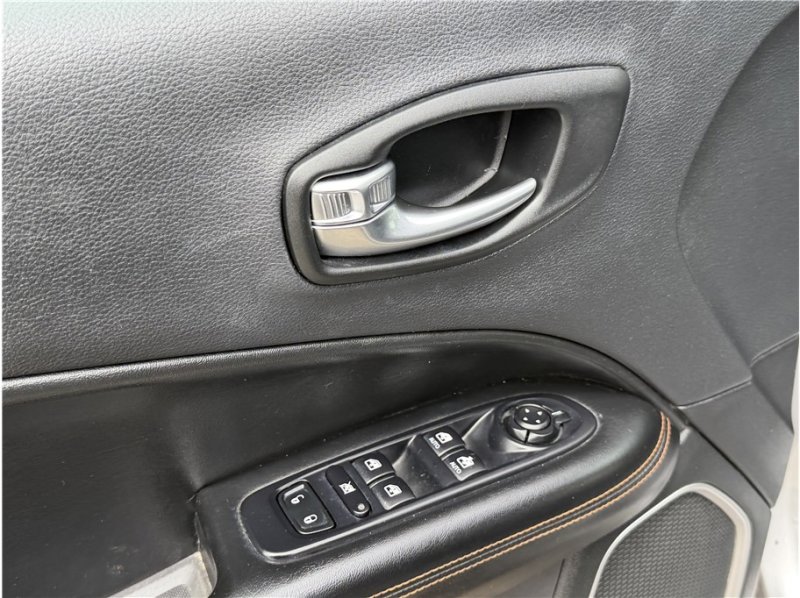 Used 2020 Jeep Compass Limited FWD image 16