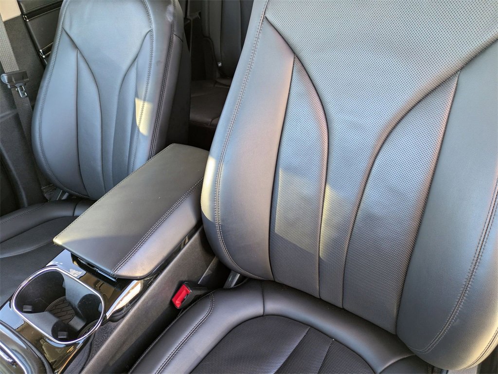 Used 2022 Lincoln Nautilus Reserve image 16