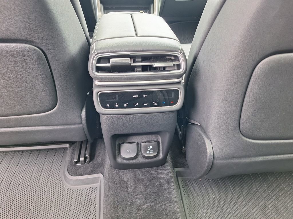 Used 2025 Genesis GV80 2.5T Prestige image 12