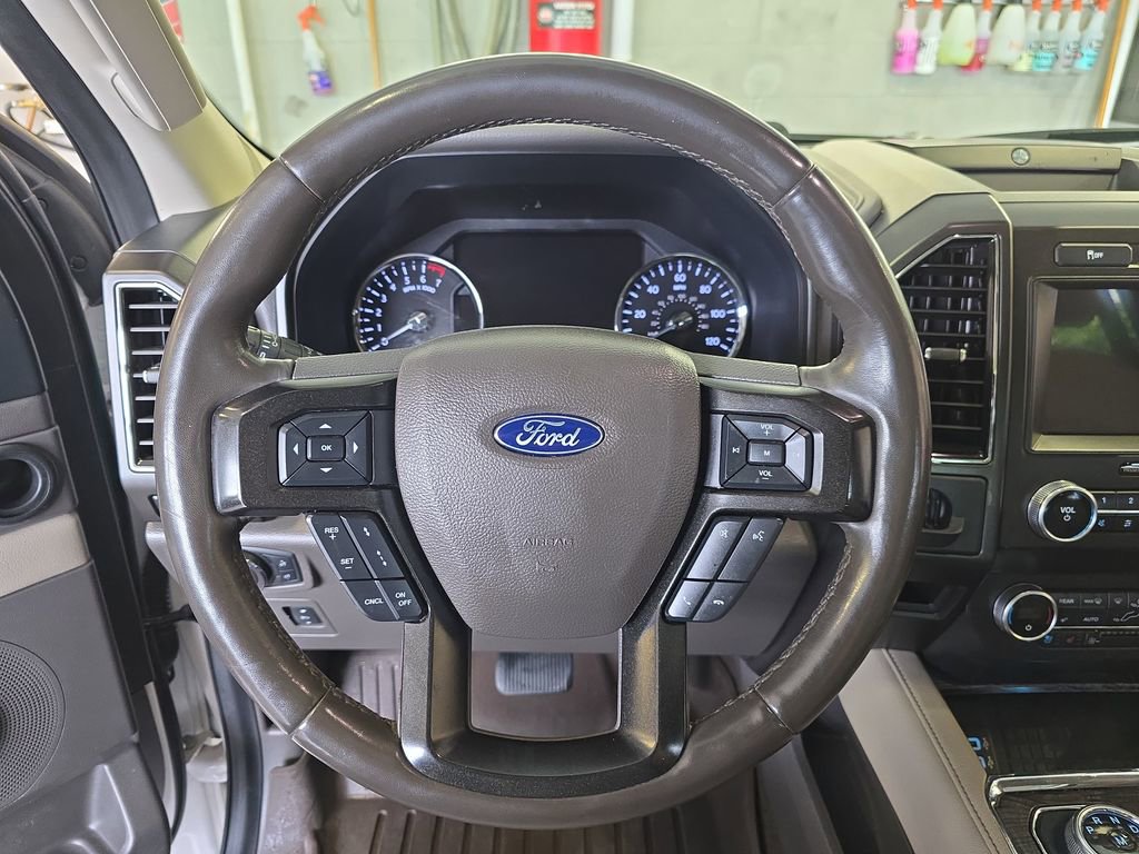 Used 2019 Ford Expedition Limited w/ Equipment Group 302A RWD image 21