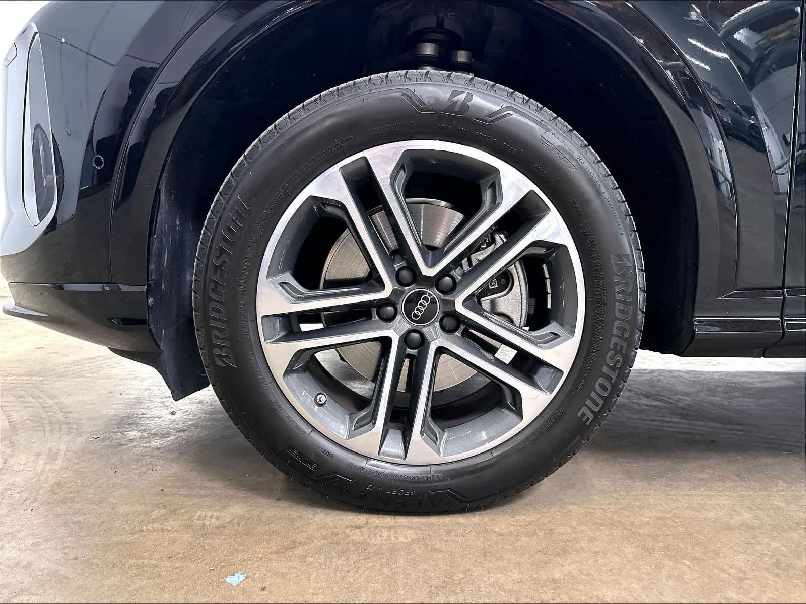 Certified 2025 Audi Q5 Premium w/ Convenience Package AWD/4WD image 12