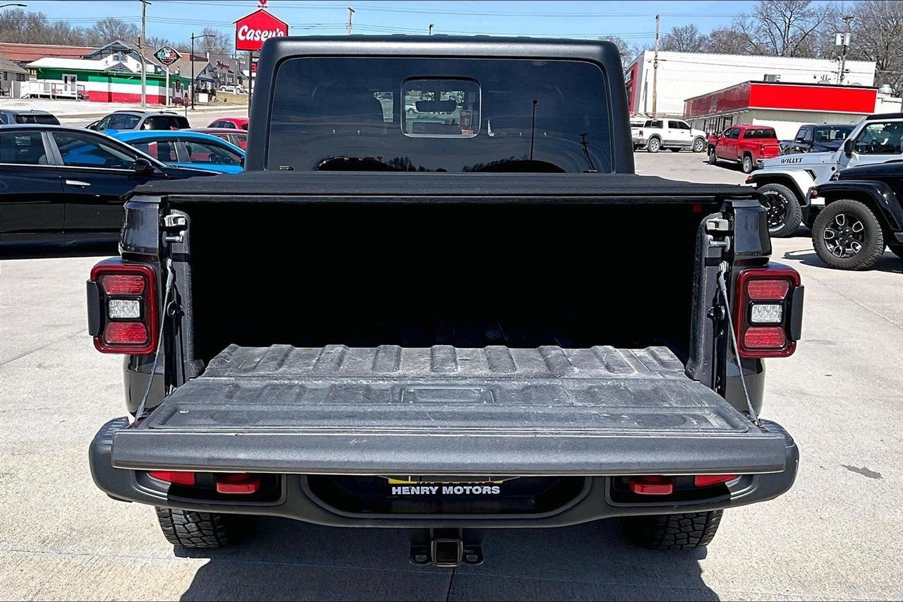 Used 2023 Jeep Gladiator Rubicon w/ LED Lighting Group image 17