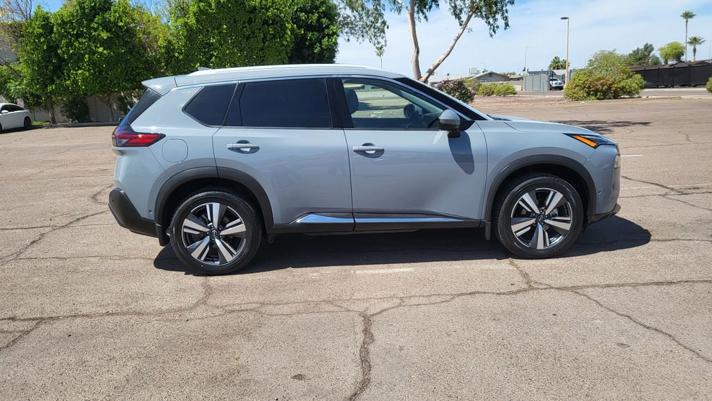 Used 2022 Nissan Rogue SL w/ SL Premium Package image 10