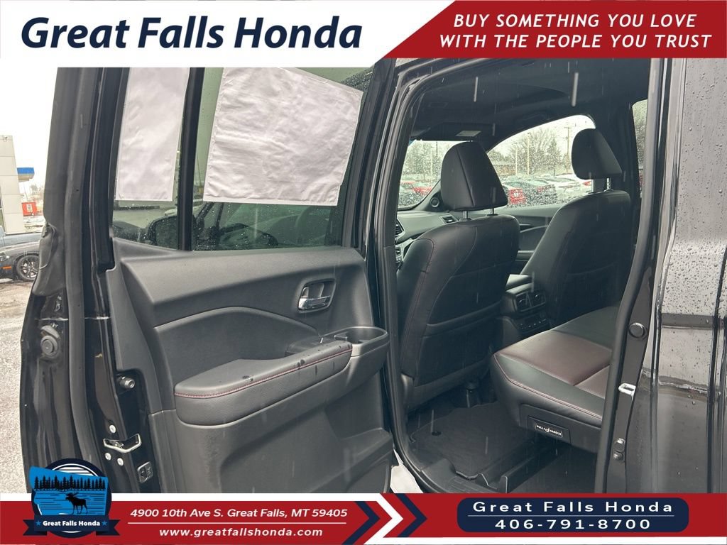 Used 2025 Honda Ridgeline Black Edition image 17