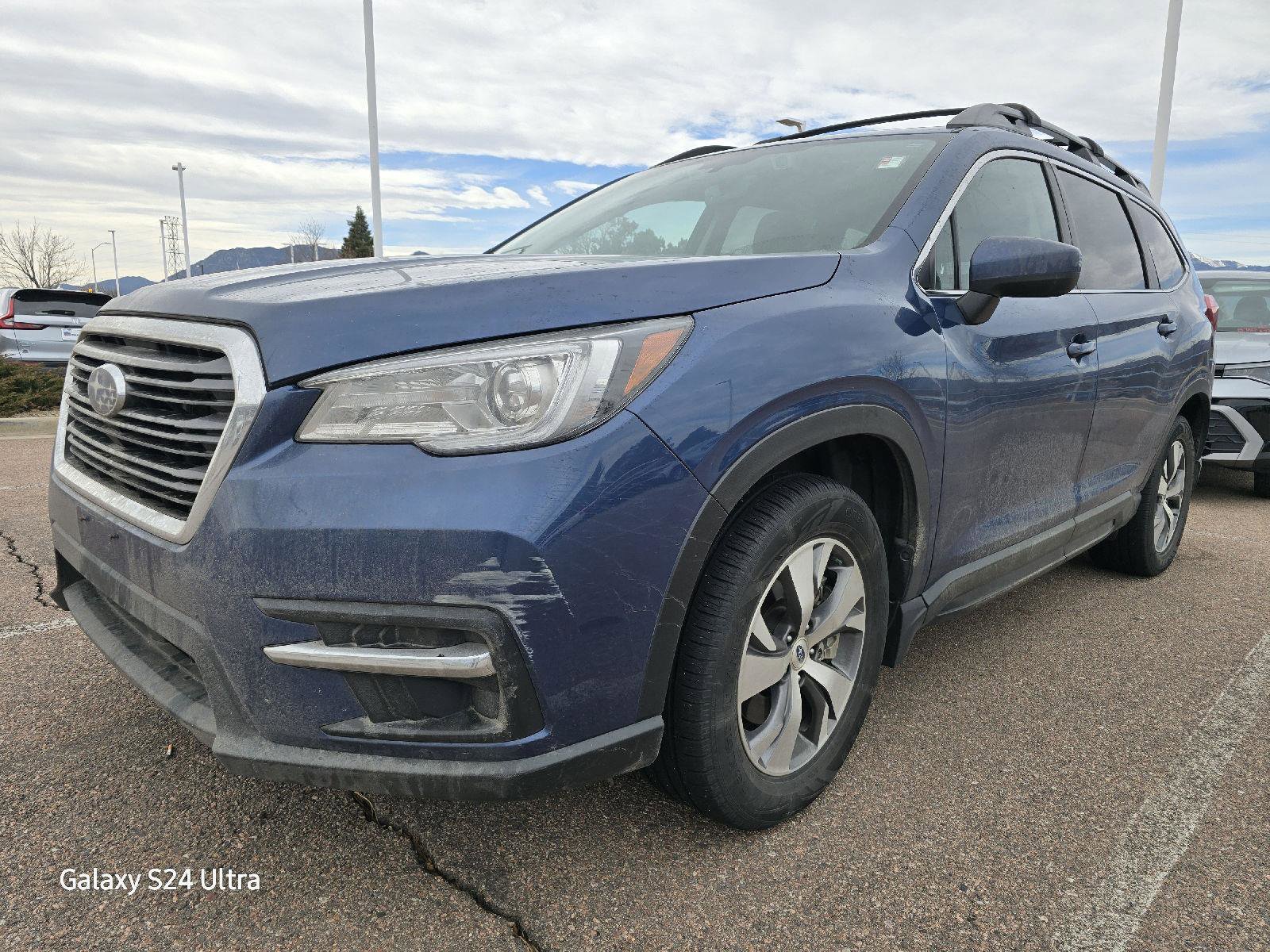 Used 2021 Subaru Ascent Premium w/ Convenience Package image 3