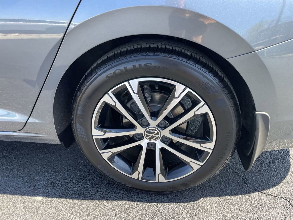 Used 2025 Volkswagen Jetta Sport image 7