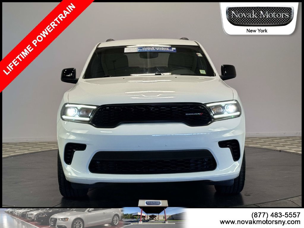 Used 2023 Dodge Durango GT w/ Blacktop Package AWD/4WD image 2
